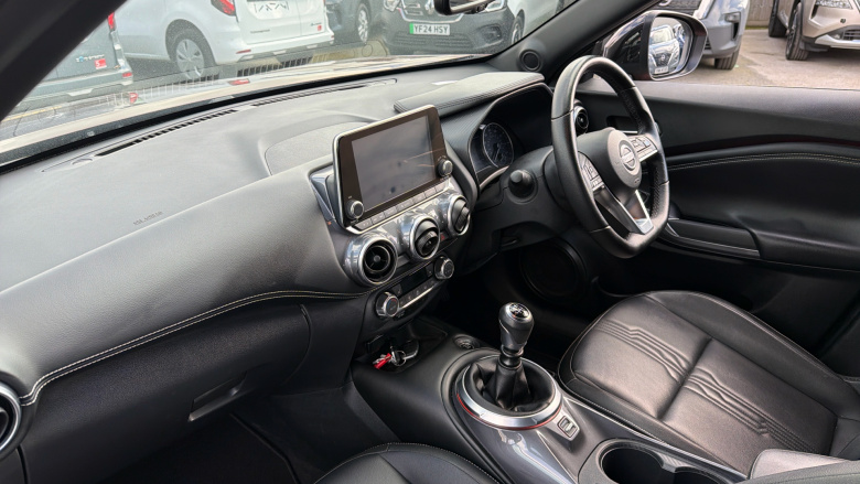 Nissan Juke 1.0 DiG-T 114 Tekna 5dr Petrol Hatchback